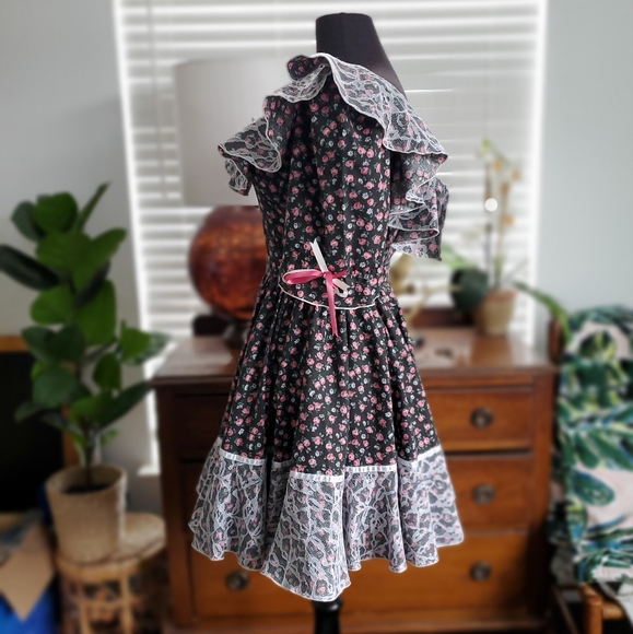 Vintage Prairie Costume Adult Size 5/6 Small 2 Piece with Belt - Picture 3 of 9